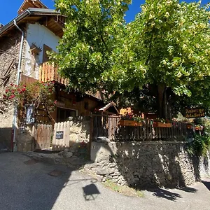 De La Foret Hotel